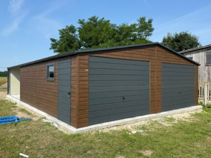 Faerezetes lemezgarázs 7 m x 7 m + beálló ID 4